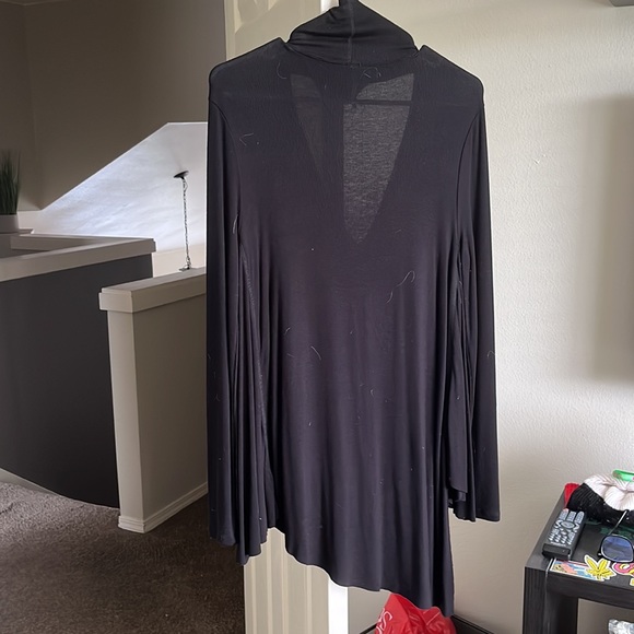 Free People Flowy Oversized V-Neck Top - Picture 5 of 5